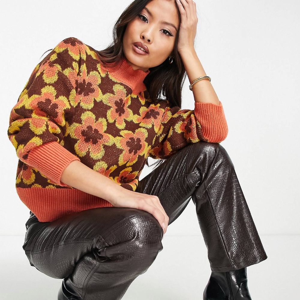 petite QED London retro floral sweater ⚡️